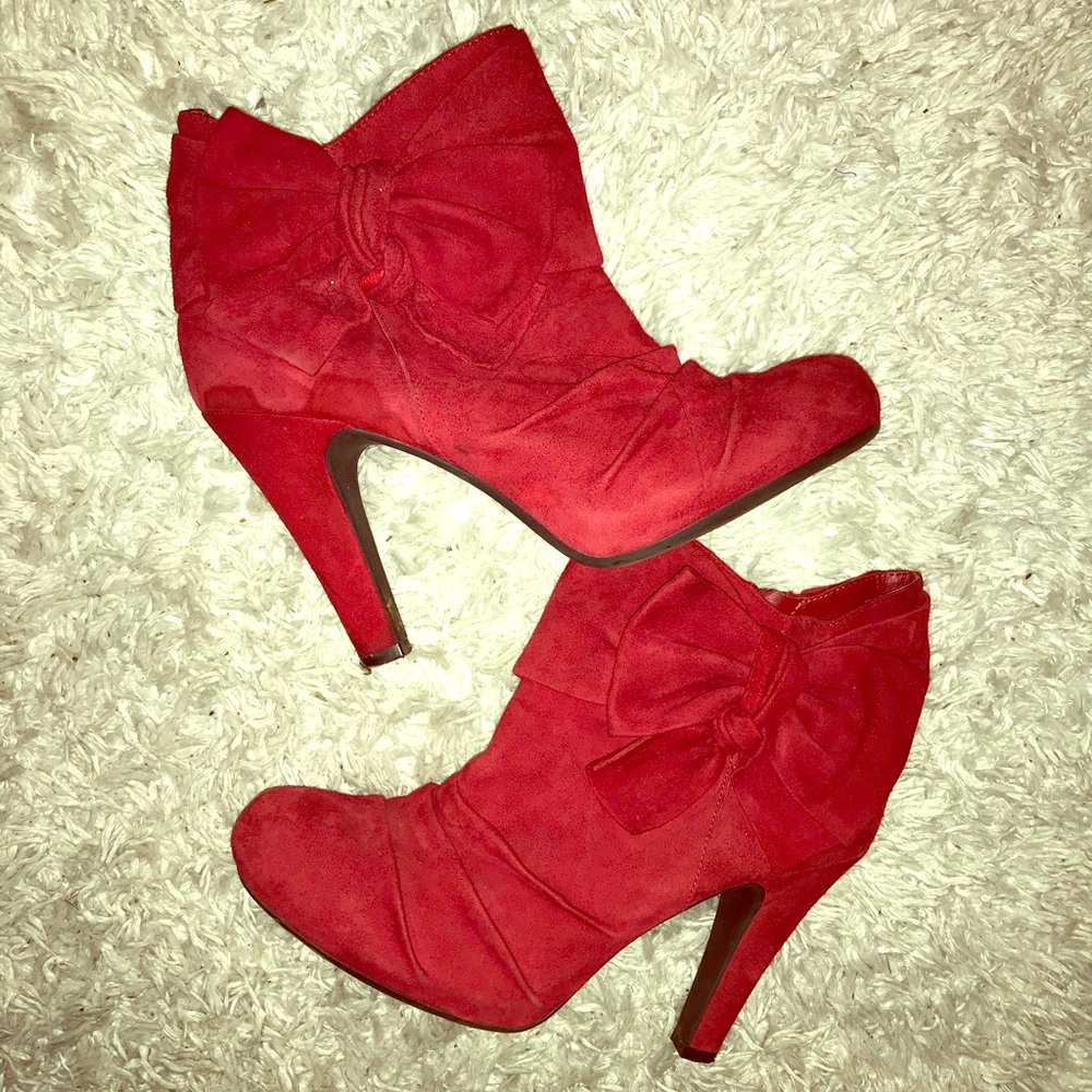 Gianni Bini bow tie booties 🎀